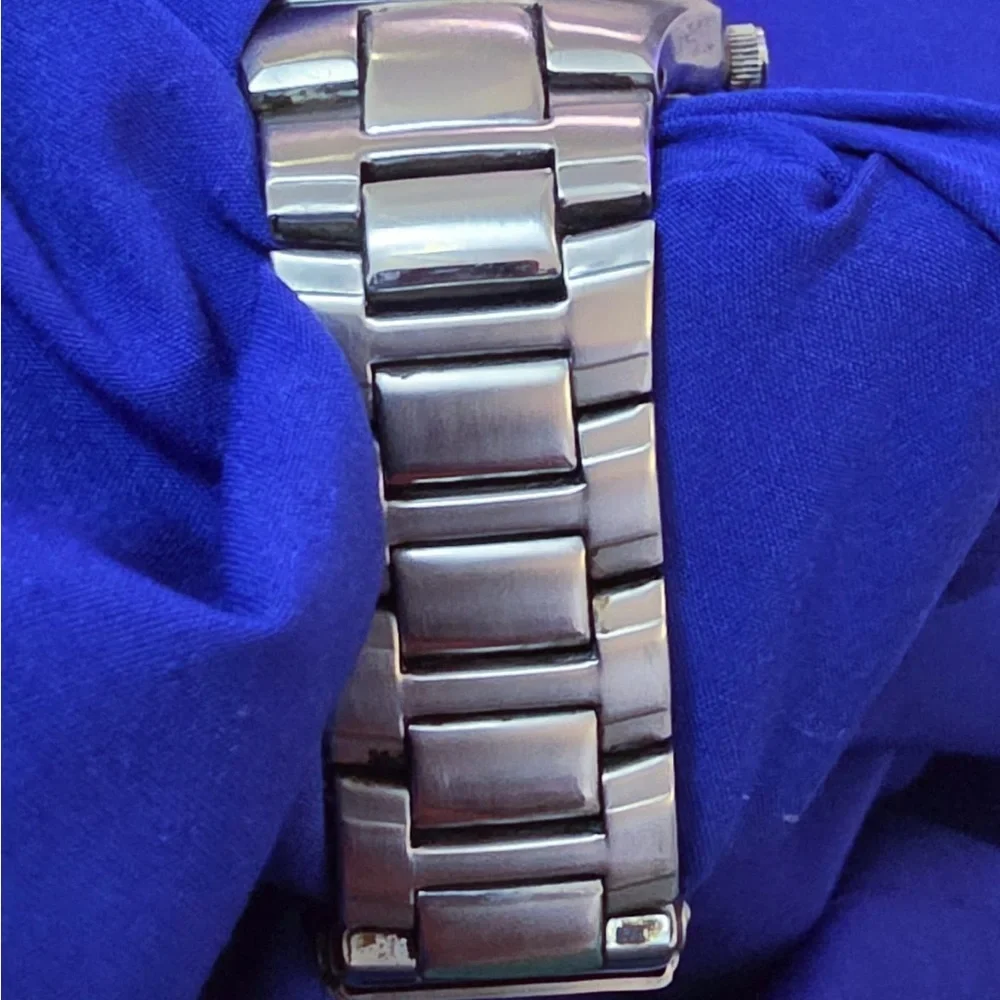 Fossil Blue Oval Diver's Mens Watch GUC Swiss Movement